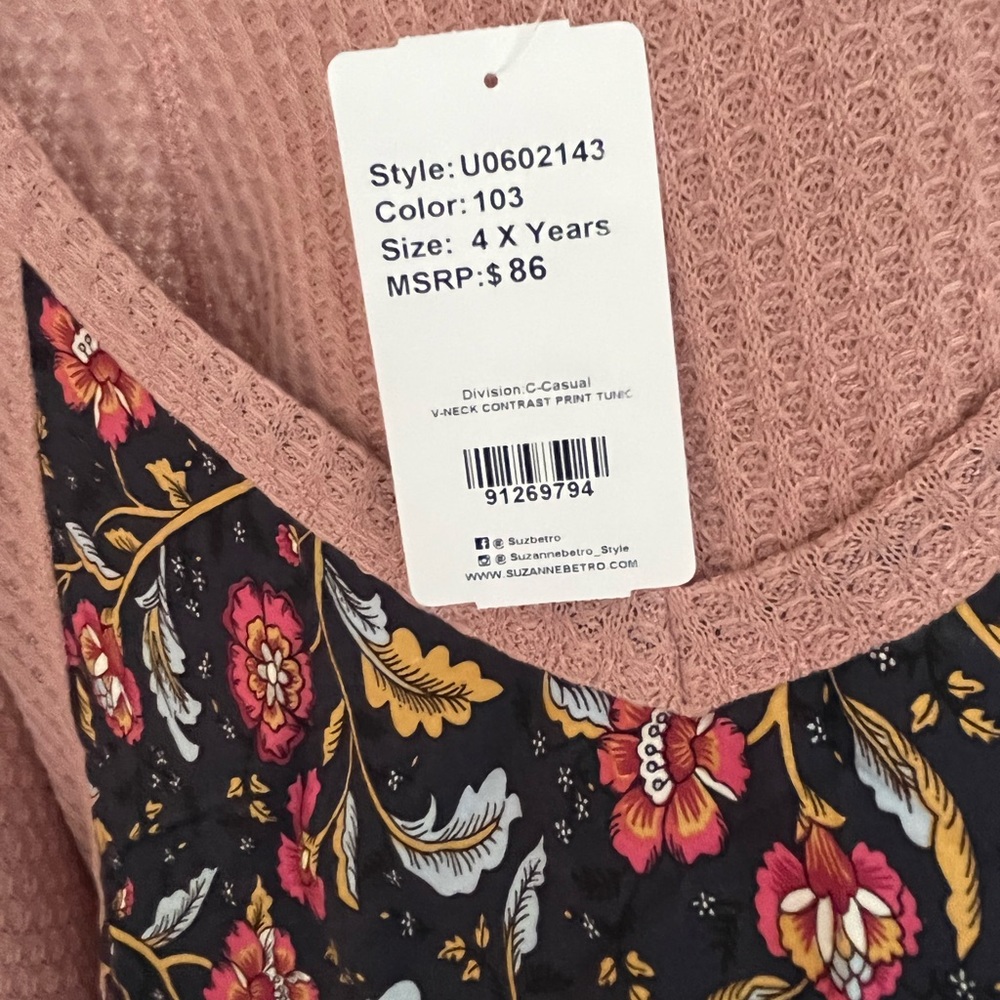 Long sleeve beautiful Pink & Navy shirt size 4X. Beautiful with amazing flowers